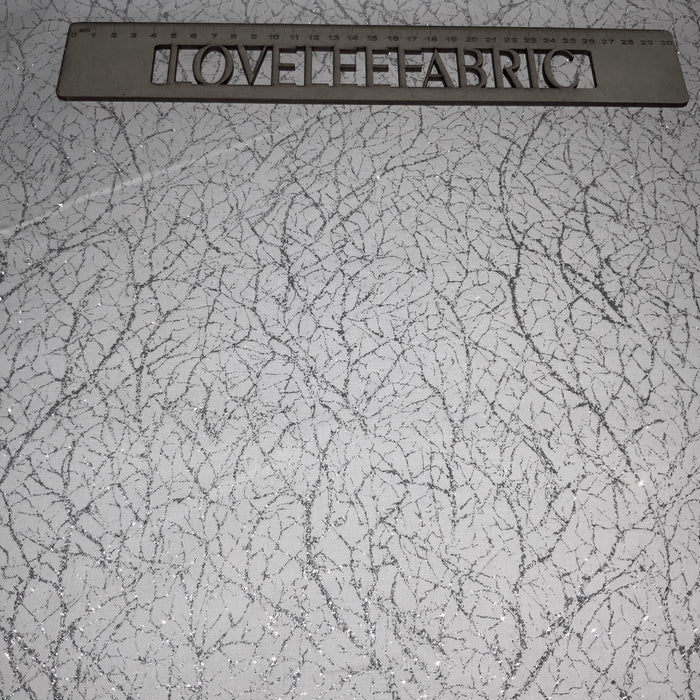 Windham Diamond Dust Metallic Texture SNOW 51394-43 Priced per 25cm.